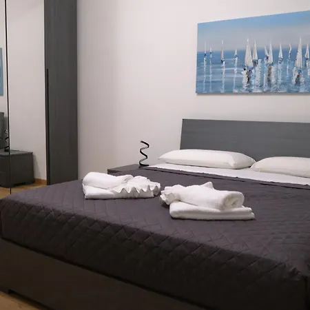 Porto Antico Apartment *